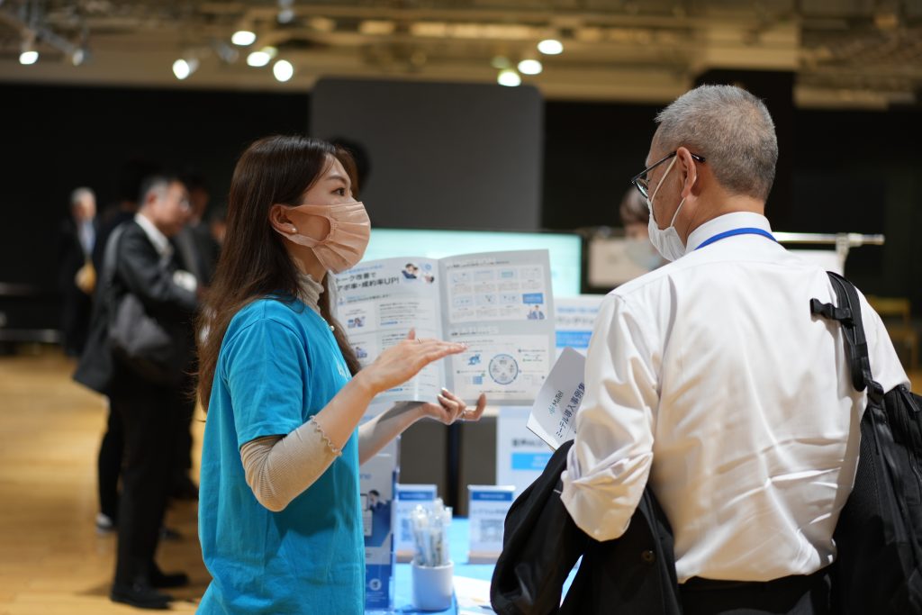 企業とスタートアップの積極的な交流の様子