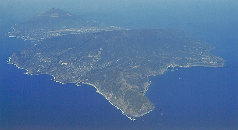 八丈島の航空写真