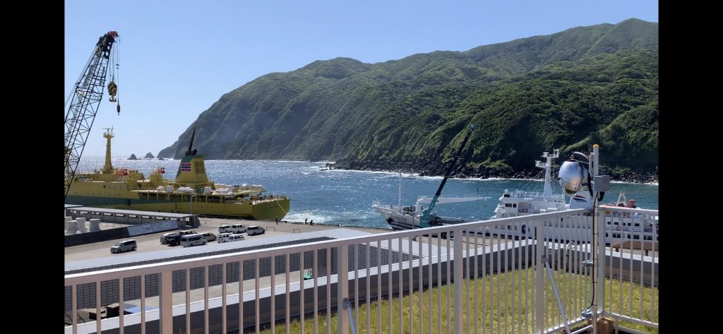 八丈島神湊港への設置状況のイメージ
